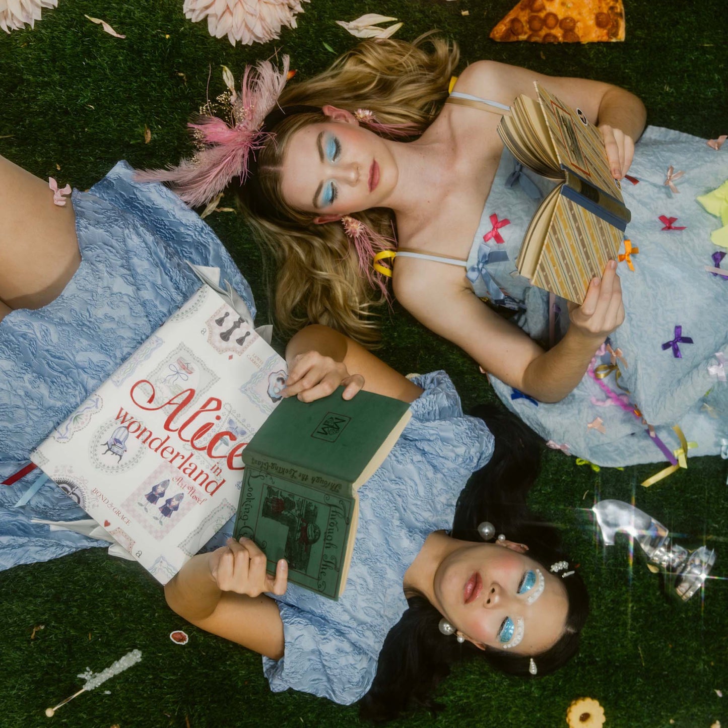 Alice in Wonderland Art Novel™